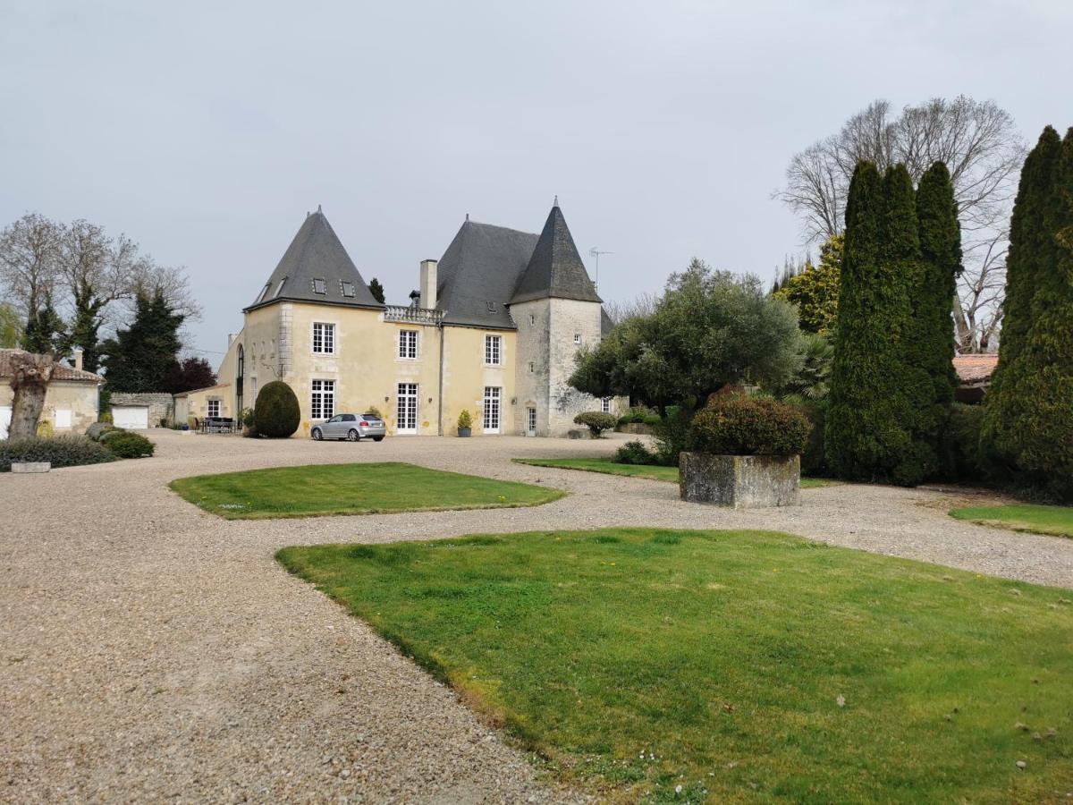 Chateau De La Vallade Saint-Porchaire Buitenkant foto