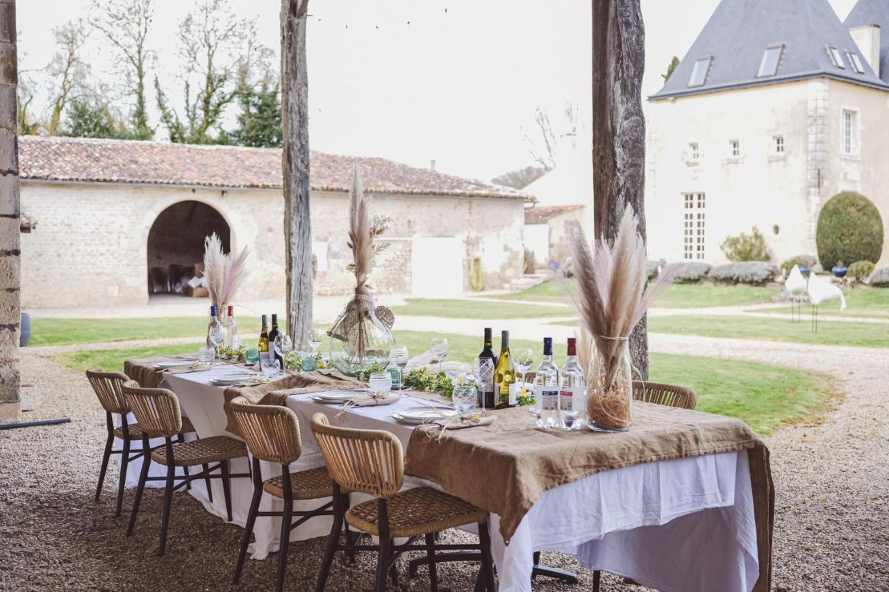 Chateau De La Vallade Saint-Porchaire Buitenkant foto